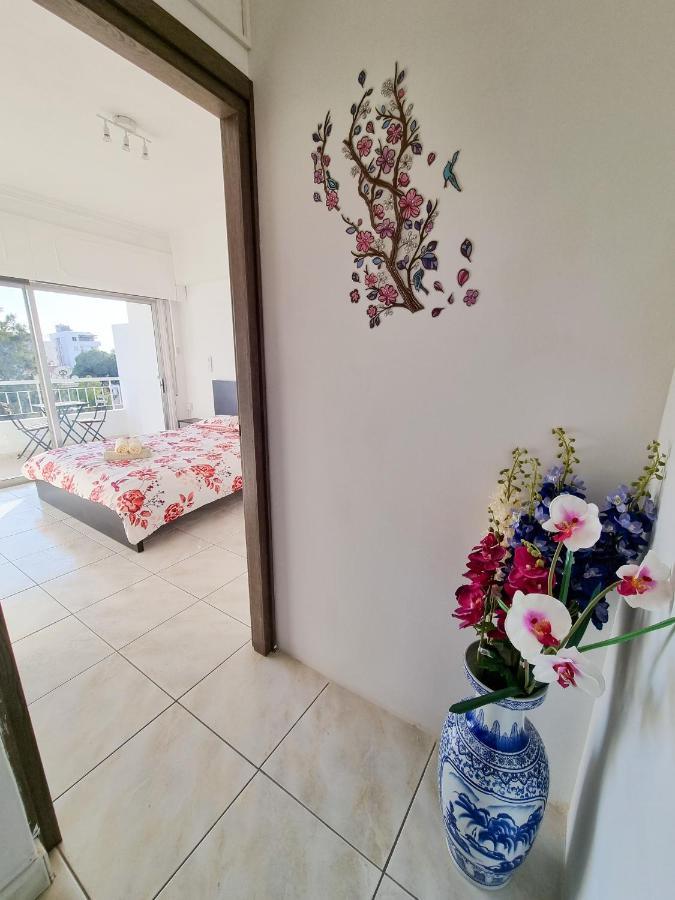 City View Rooms Larnaca Exterior photo